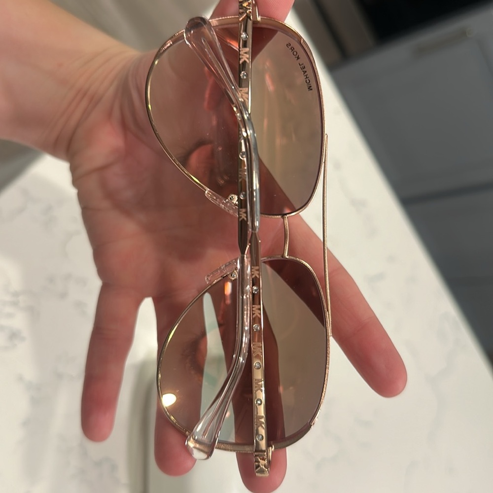 Michael Kors Sunglassess - Picture 3 of 3
